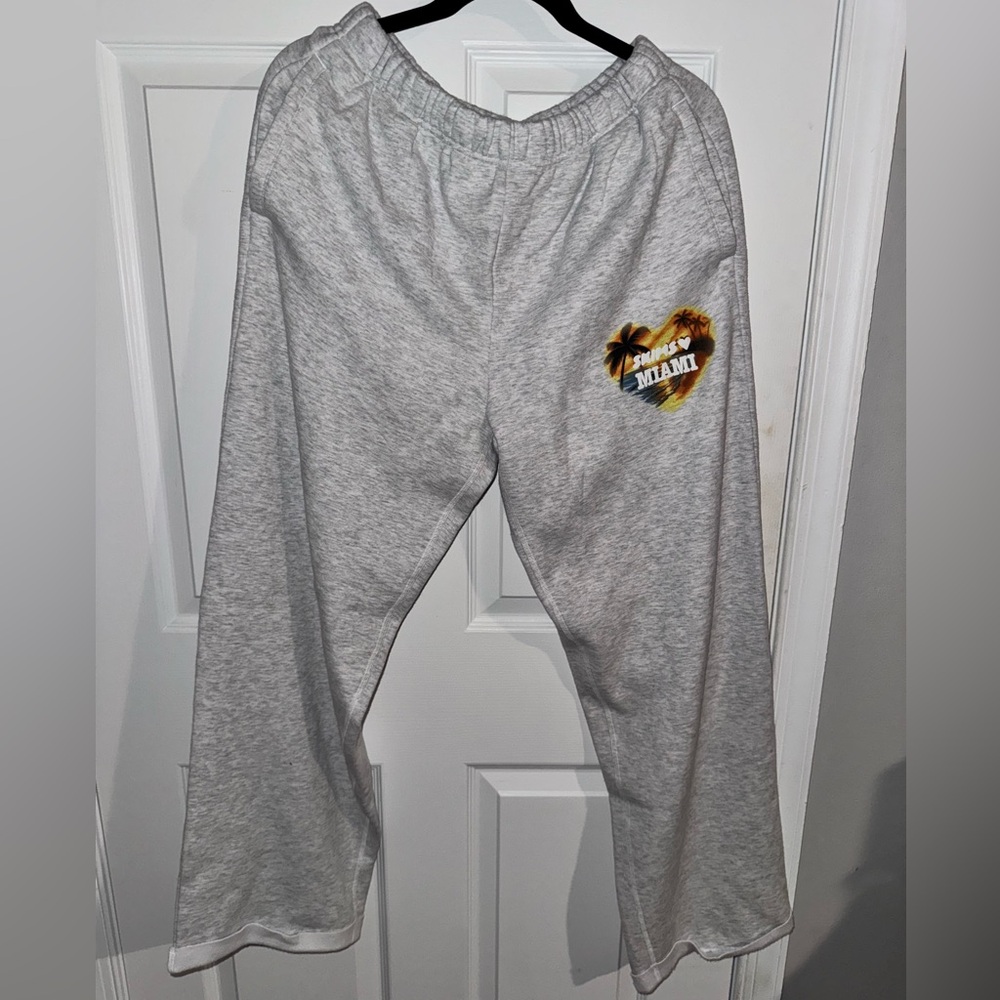 Skims loves Miami sweatpants NWT grey size medium